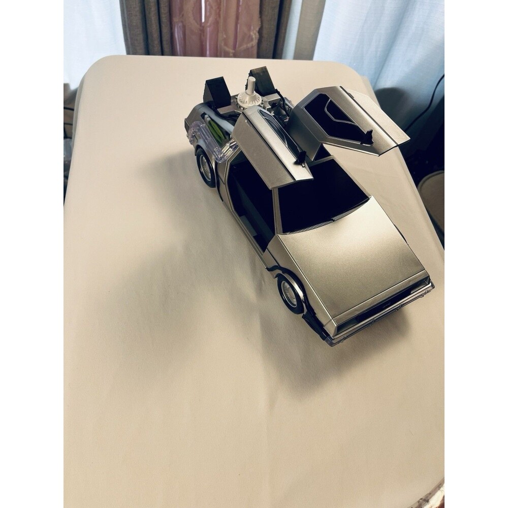 NEW Back to the Future 40th Anniversary DeLorean Popcorn Bucket AMC Exclusive - Picture 7 of 16